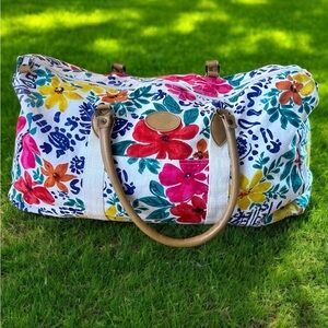 Vintage 80s GITANO Hawaiian Artsy Floral Novelty Print Duffle Carry on Tote Bag